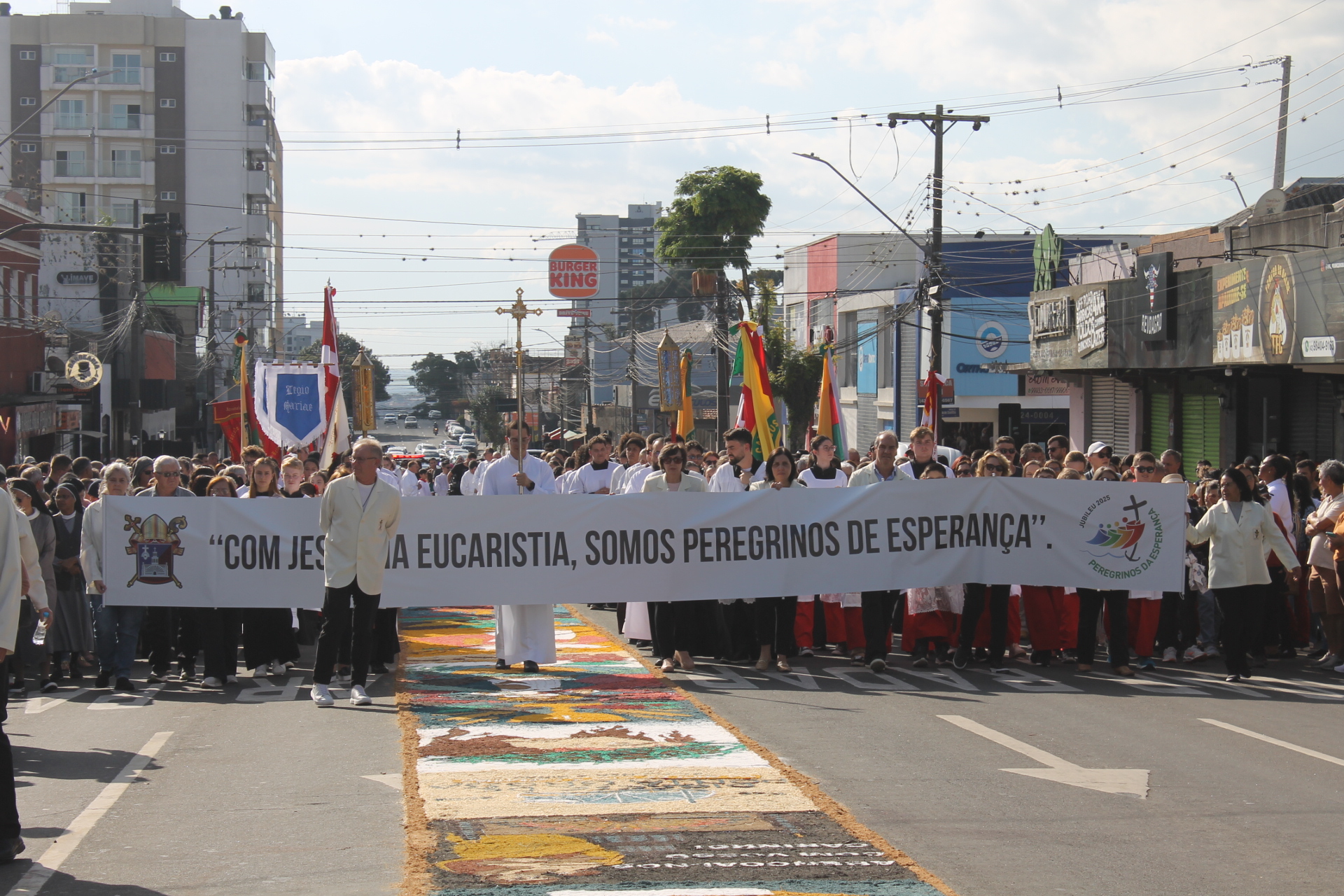 Corpus Christi reúne fiéis em Ponta Grossa