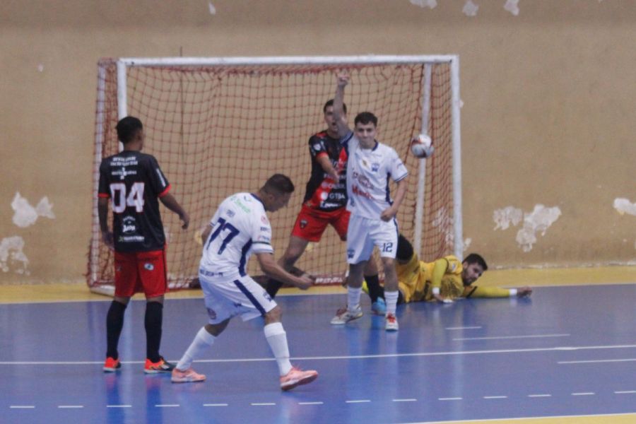 Gabriel-Horizontal-4