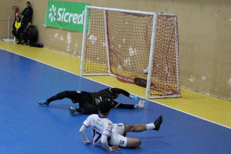 Gabriel-Horizontal-3